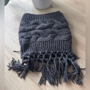 Beautiful infinity scarf 🖤